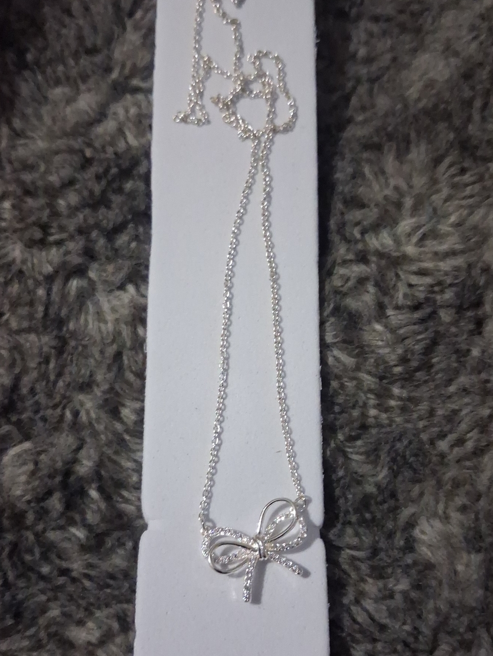 Sterling Silver Bow Pendant Necklace in Silver.Wont Tarnish.18 To 21 Inch.NWT